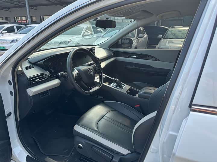 Фото 9 - Dongfeng Aeolus E70