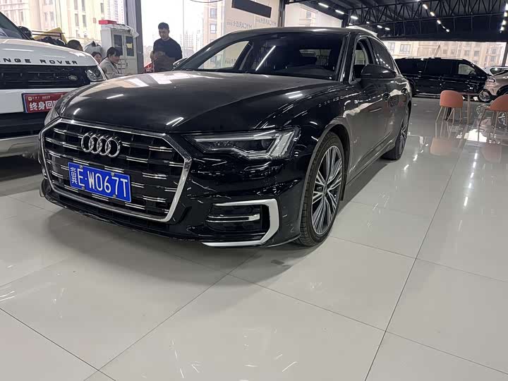 Фото 5 - Audi A6L