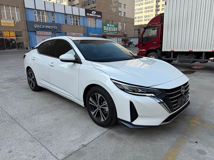 Фото 3 - Nissan Sylphy