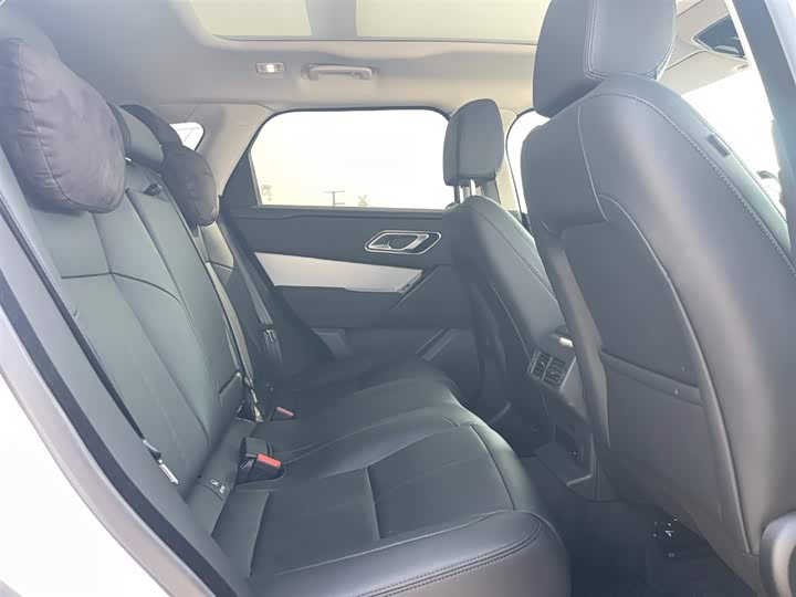 Фото 8 - Land Rover Range Rover Velar