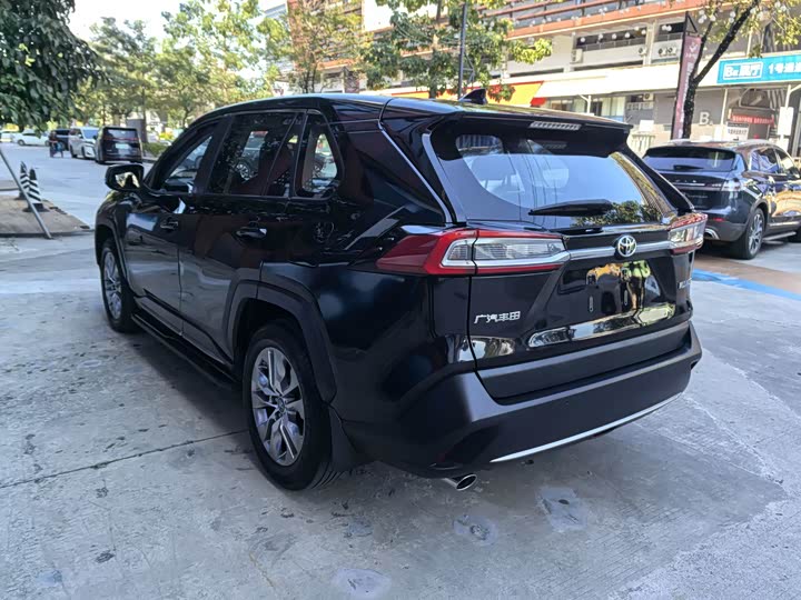 Фото 4 - Toyota Wildlander