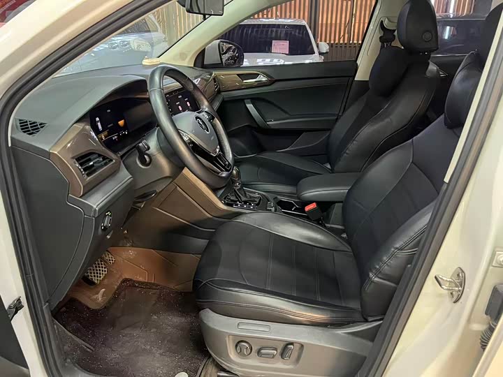 Фото 4 - Volkswagen Tharu