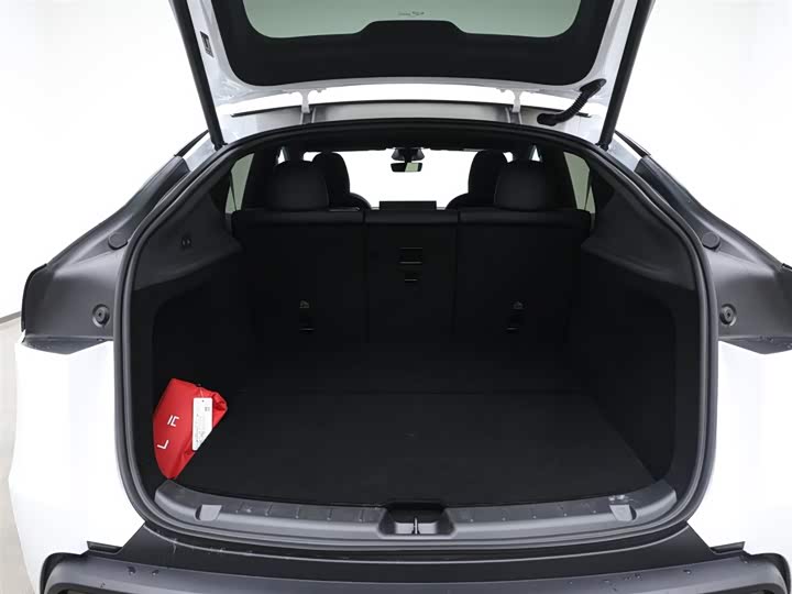 Фото 8 - Tesla Model Y