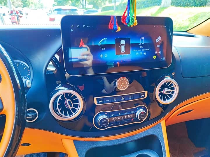 Фото 9 - Mercedes-Benz Vito