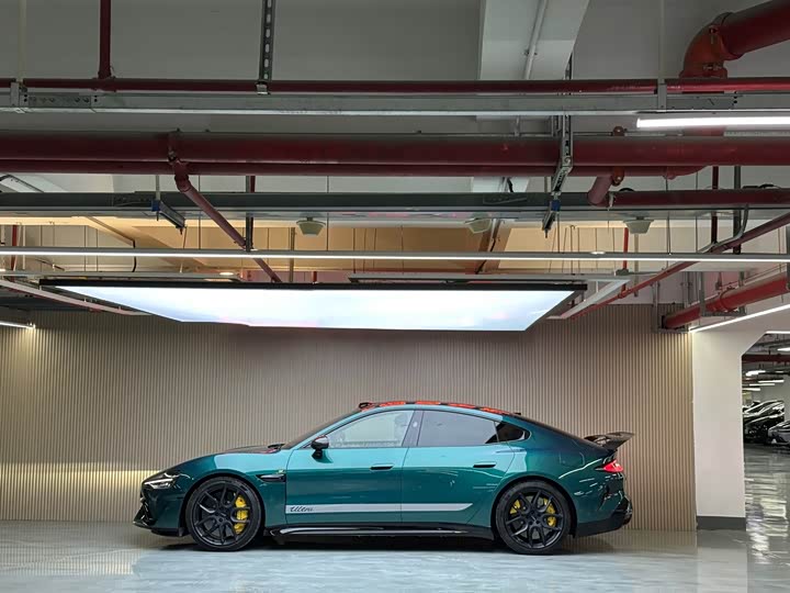 Фото 4 - Xiaomi SU7 Ultra