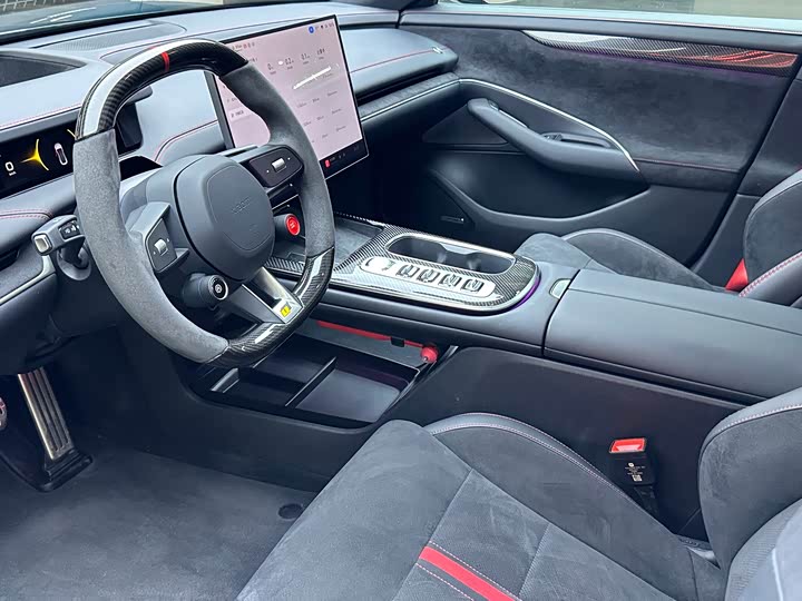 Фото 7 - Xiaomi SU7 Ultra