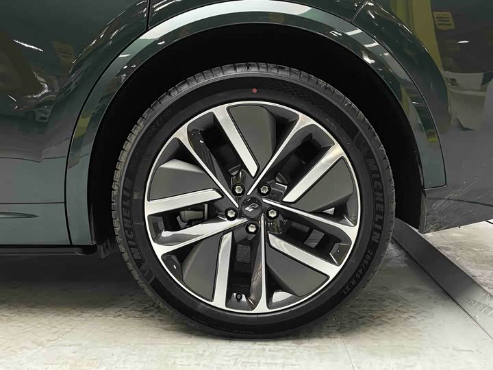 Фото 6 - LiXiang L9