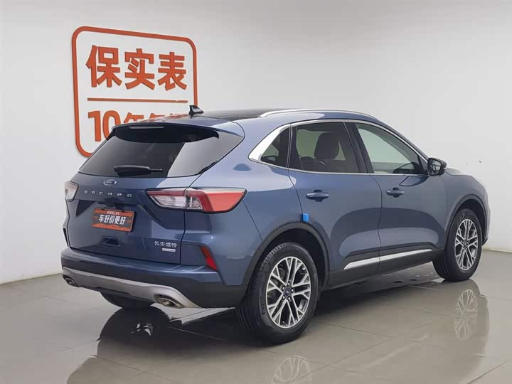 Фото 2 - Ford Escape