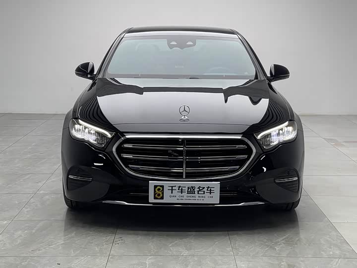 Photo 2 - Mercedes-Benz E-Class