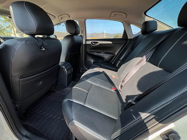 Фото 6 - Nissan Sylphy