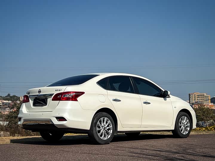 Фото 7 - Nissan Sylphy