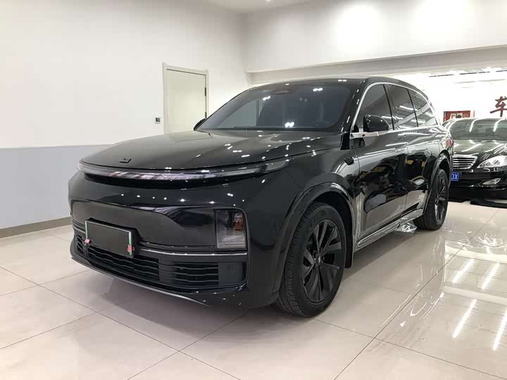 Фото 1 - LiXiang L8