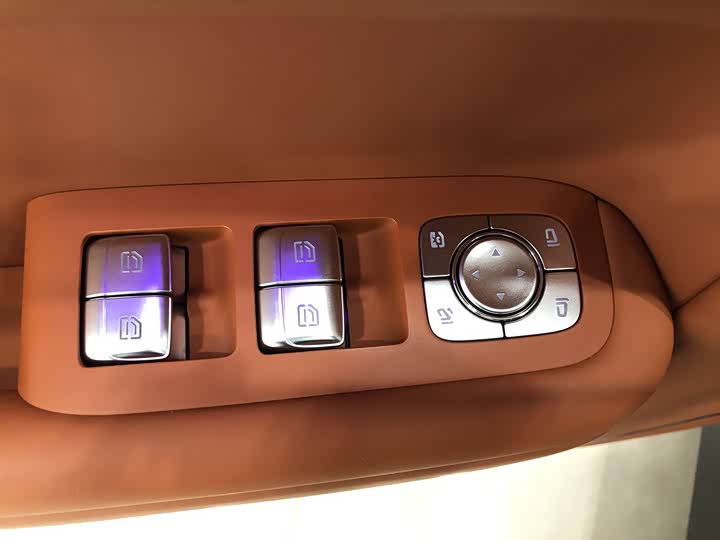 Фото 4 - LiXiang L8