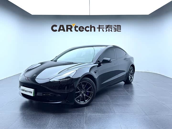 Фото 1 - Tesla Model 3