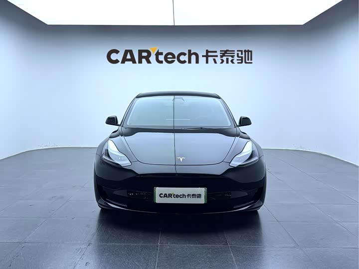 Фото 2 - Tesla Model 3