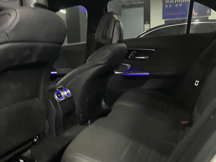 Фото 5 - Mercedes-Benz C-Class