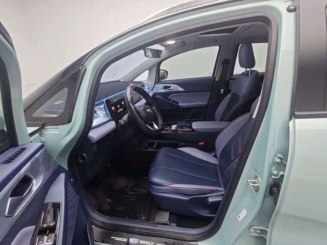 Фото 8 - Geely Geometry E Firefly