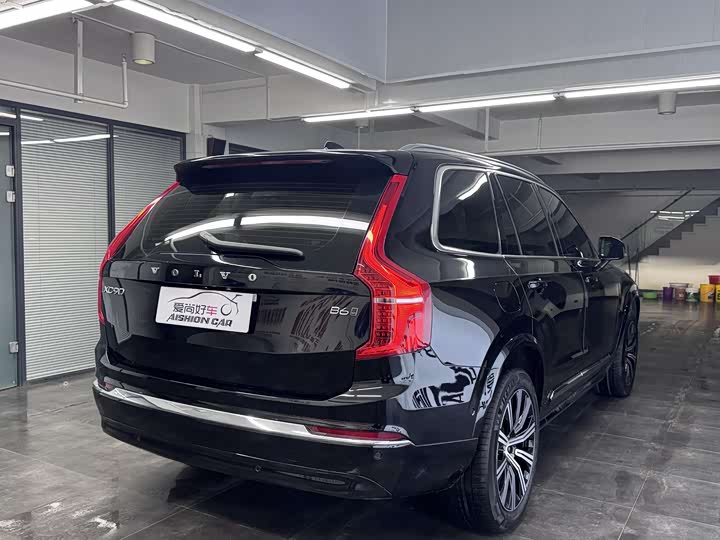 Фото 7 - Volvo XC90