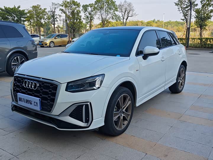 Фото 1 - Audi Q2L