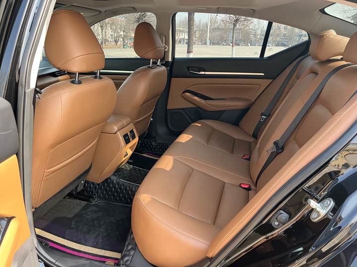 Фото 7 - Nissan Teana