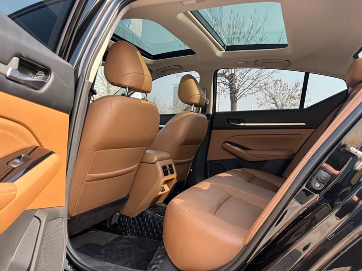 Фото 8 - Nissan Teana