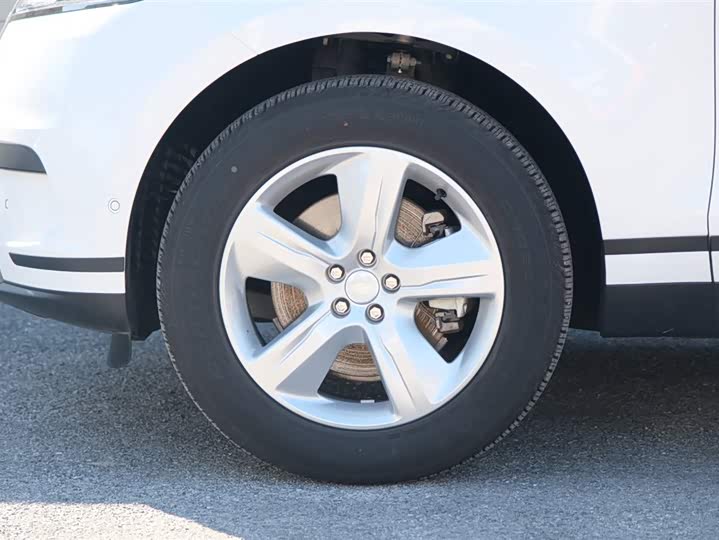 Фото 8 - Land Rover Range Rover Velar