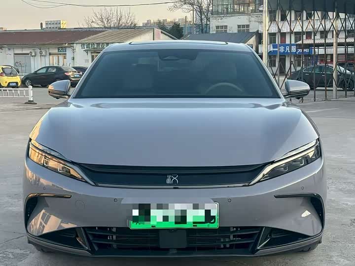 Фото 2 - BYD Han