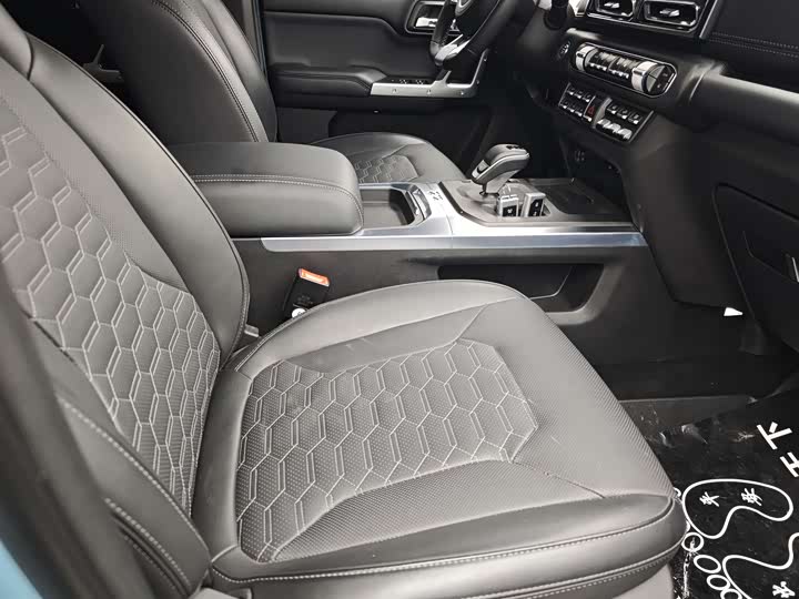 Photo 3 - BAW 212 T01