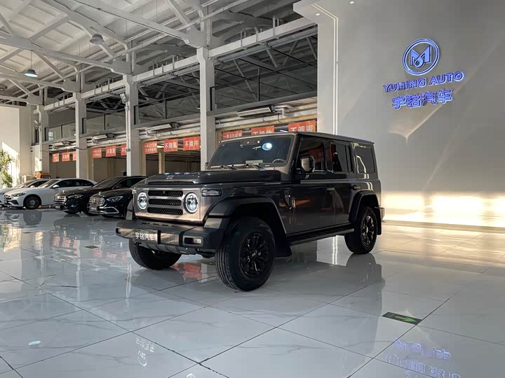 Photo 1 - BAW 212 T01