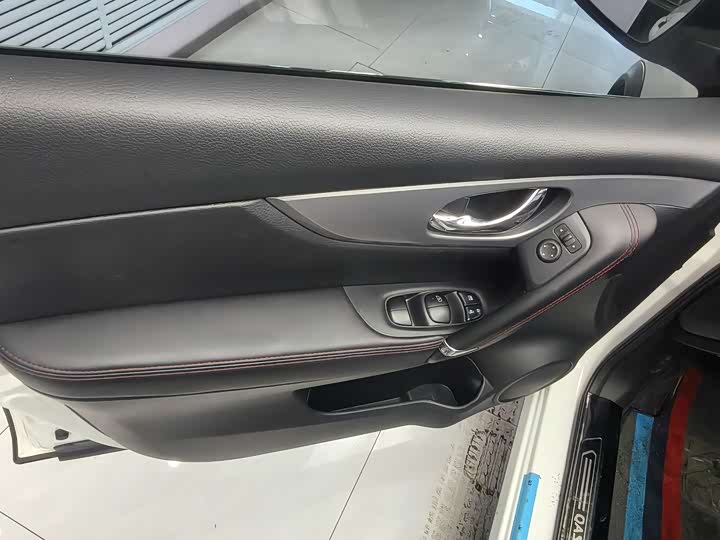 Фото 4 - Nissan Qashqai