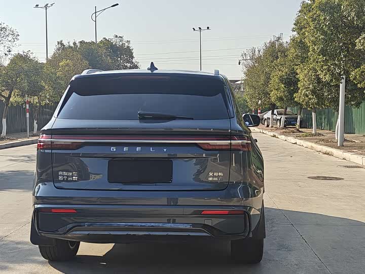 Фото 8 - Geely Monjaro