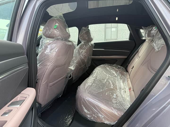 Фото 5 - XPeng Mona M03