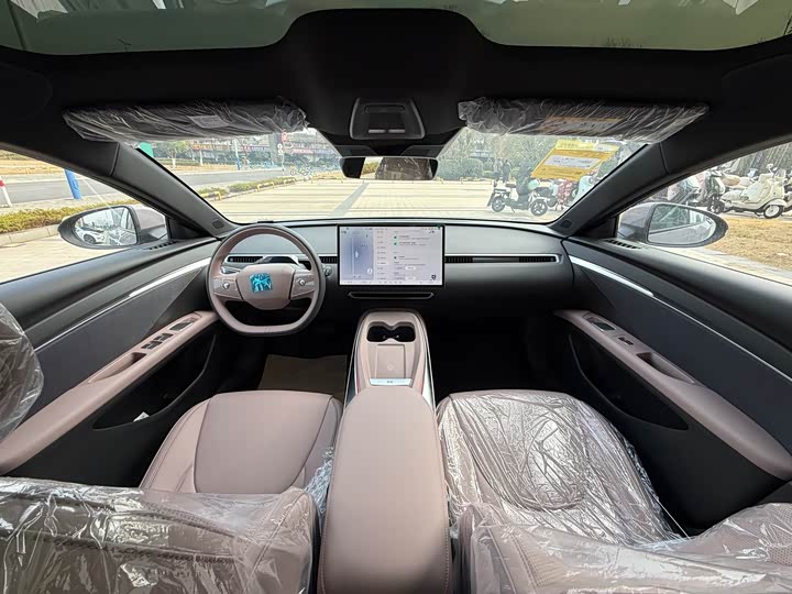 Фото 6 - XPeng Mona M03