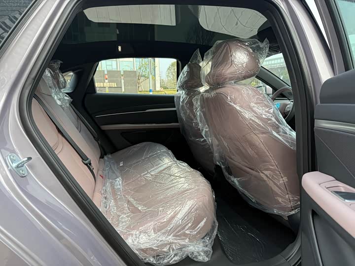 Фото 8 - XPeng Mona M03