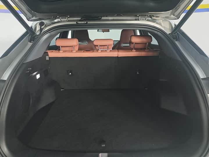 Фото 4 - Changan UNI-Z Hybrid