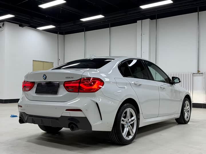 Фото 8 - BMW 1 Series