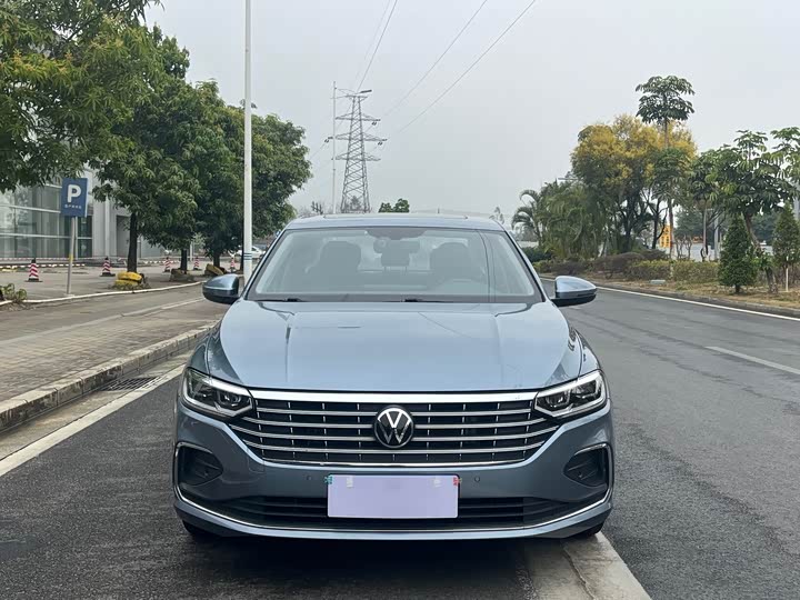 Фото 2 - Volkswagen Lavida