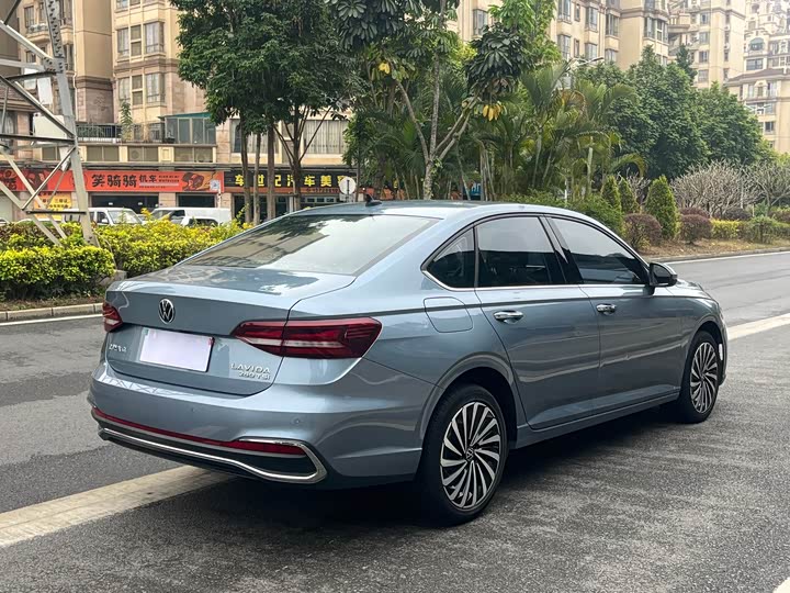 Фото 4 - Volkswagen Lavida