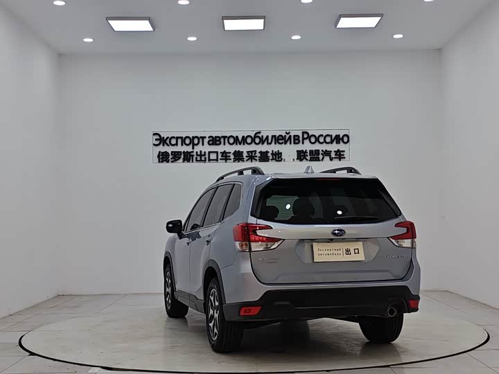 Фото 4 - Subaru Forester