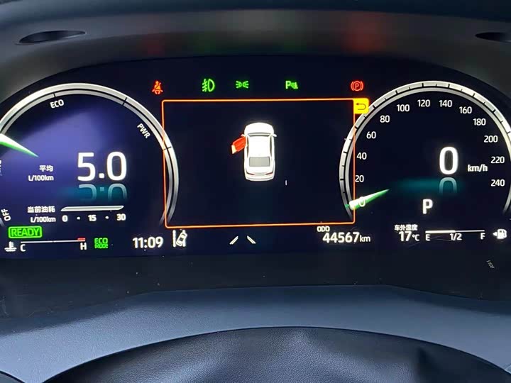 Фото 7 - Toyota Camry