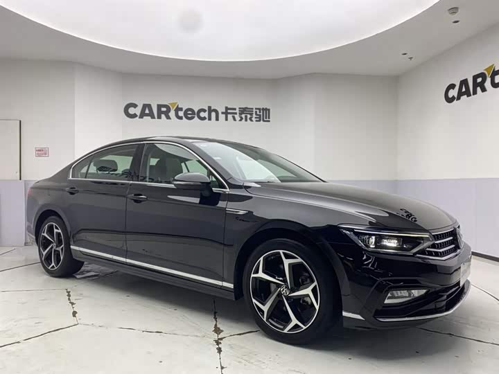 Фото 2 - Volkswagen Magotan