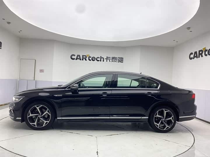 Фото 8 - Volkswagen Magotan