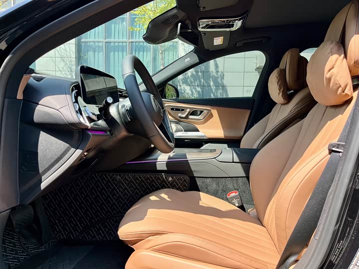 Photo 4 - Mercedes-Benz E-Class