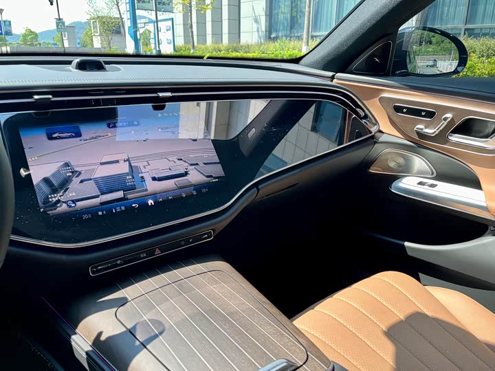 Photo 6 - Mercedes-Benz E-Class