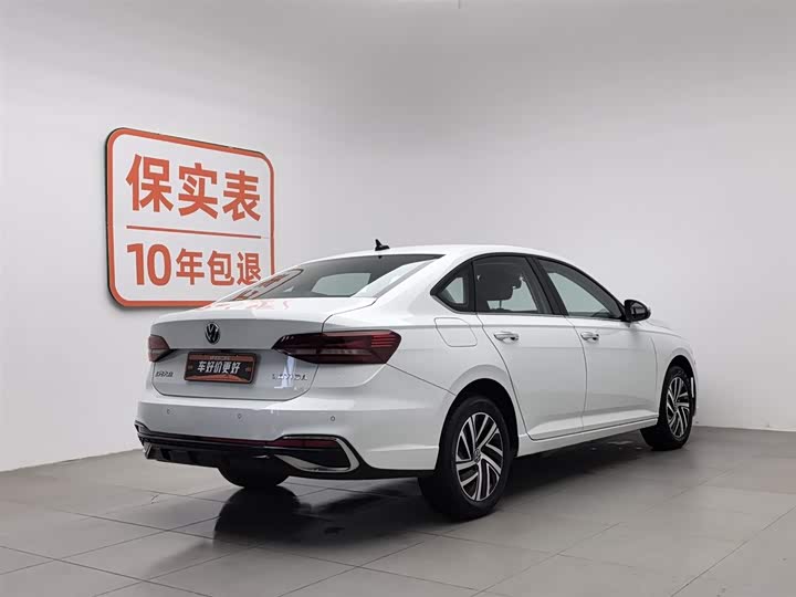 Фото 2 - Volkswagen Lavida