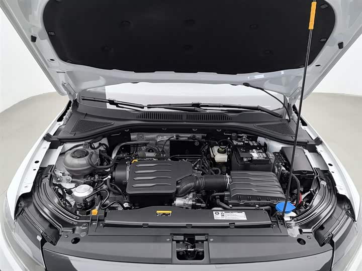 Фото 6 - Volkswagen Lavida