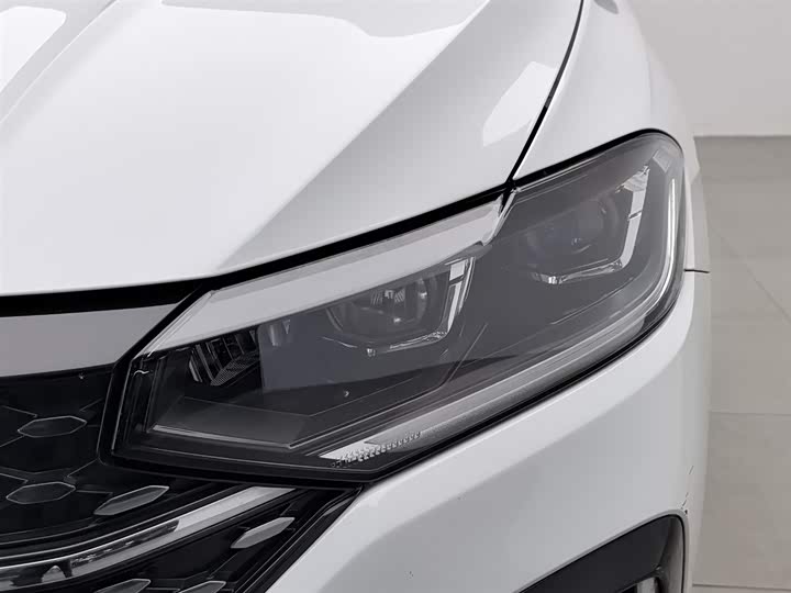 Фото 7 - Volkswagen Lavida