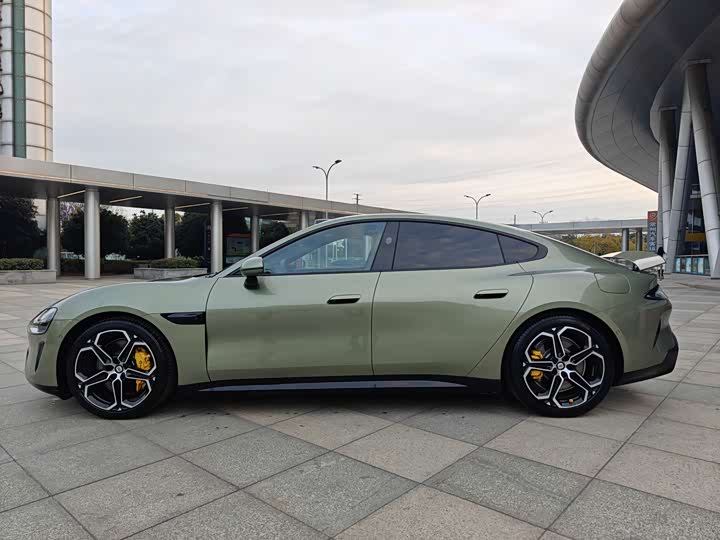 Фото 4 - Xiaomi SU7