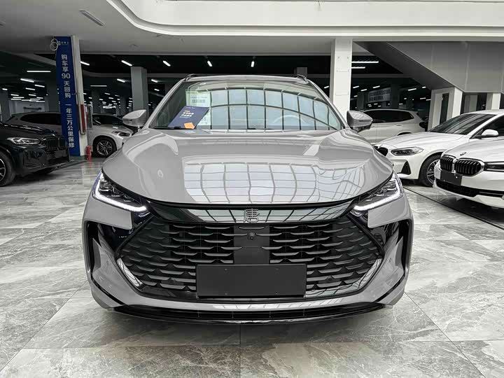 Фото 2 - BYD Tang Hybrid/EV