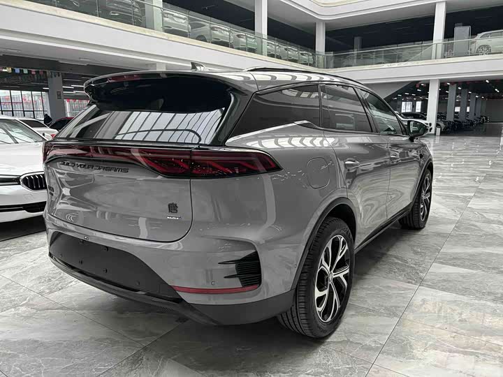 Фото 4 - BYD Tang Hybrid/EV